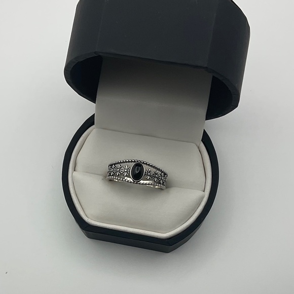 Floral Black Agate Sterling Silver Ring - Picture 1 of 8